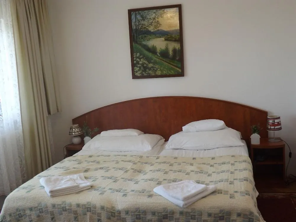 בודפשט Helios Hotel Apartments 3*,