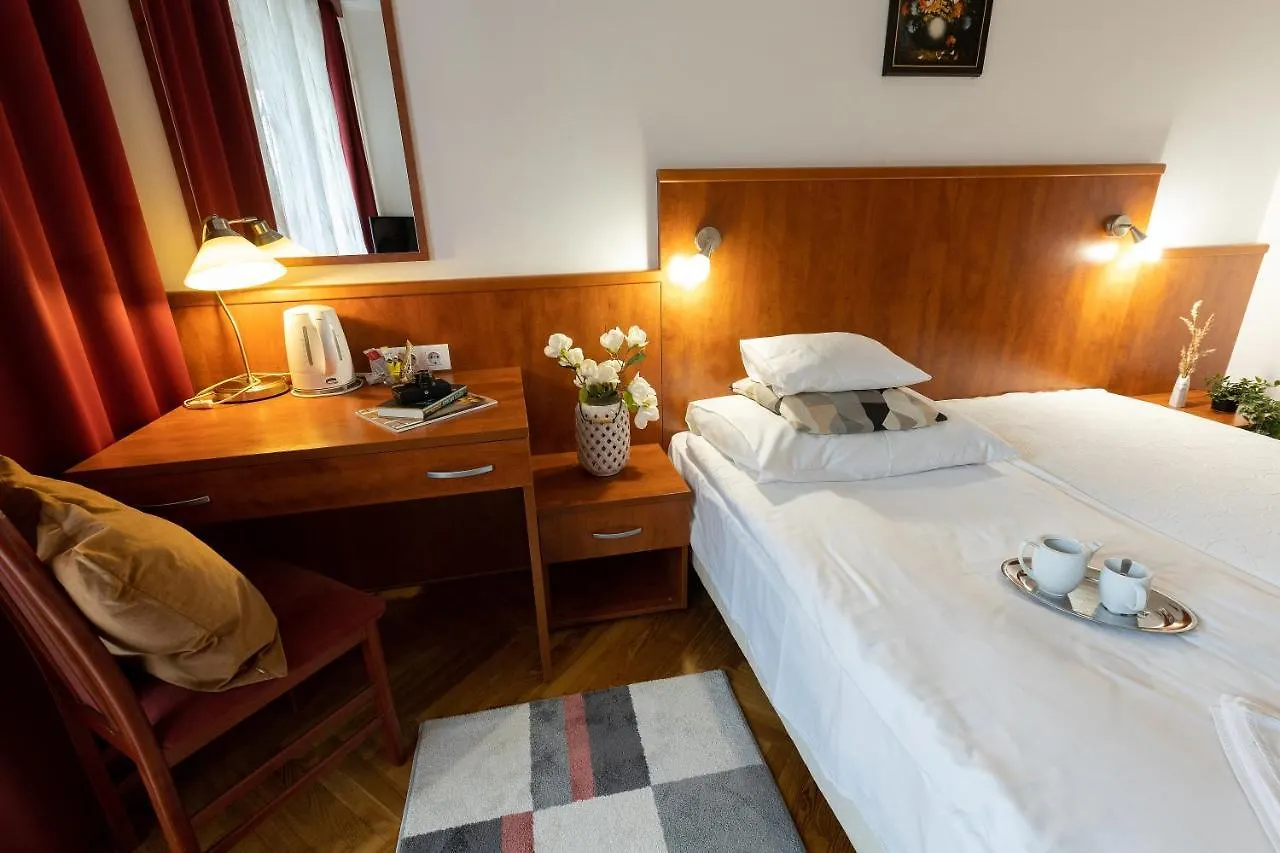בודפשט Helios Hotel Apartments