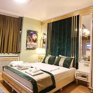 Whitemoon Taksim Türkei