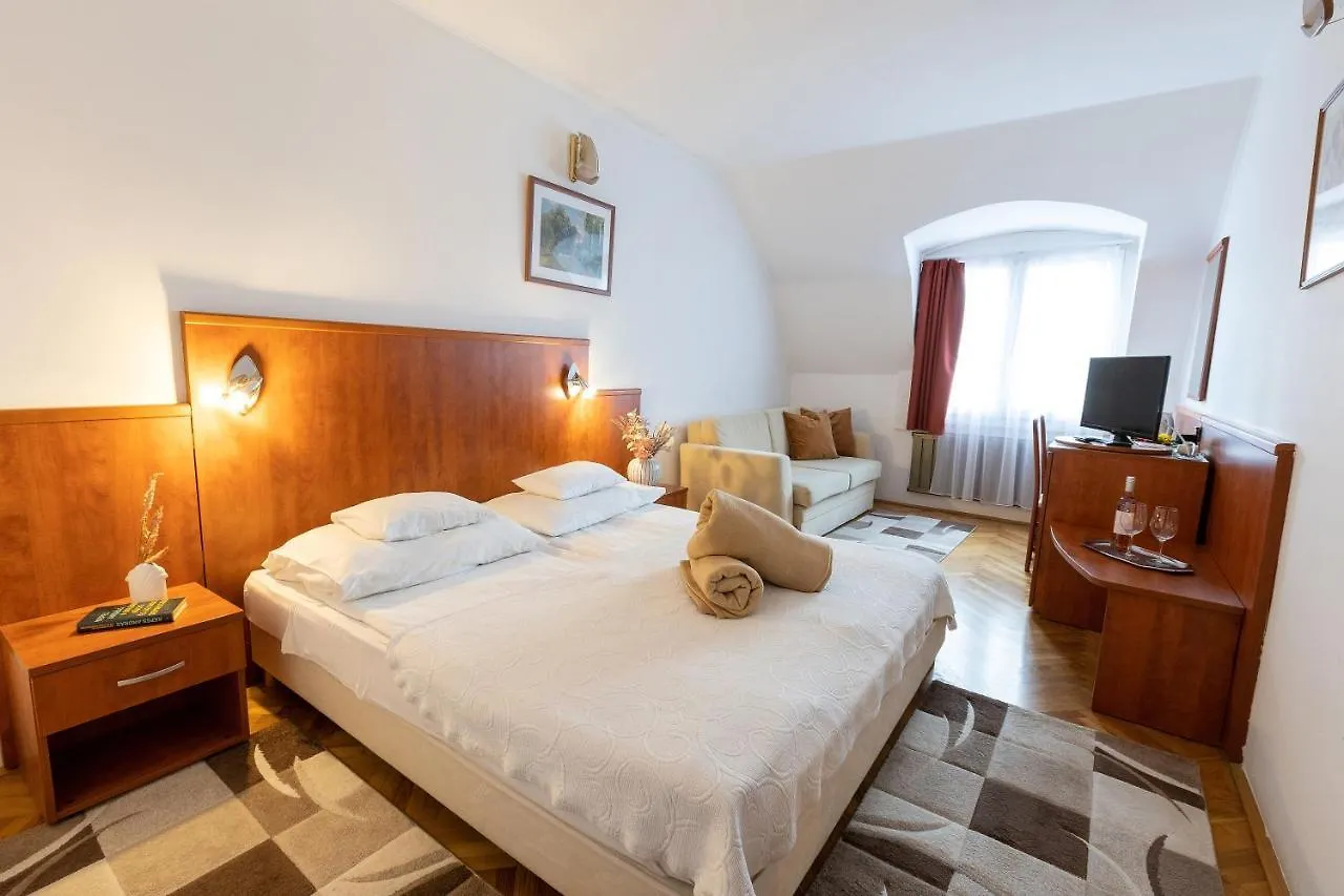 Helios Hotel Apartments Budapest 3*,  Ungarn